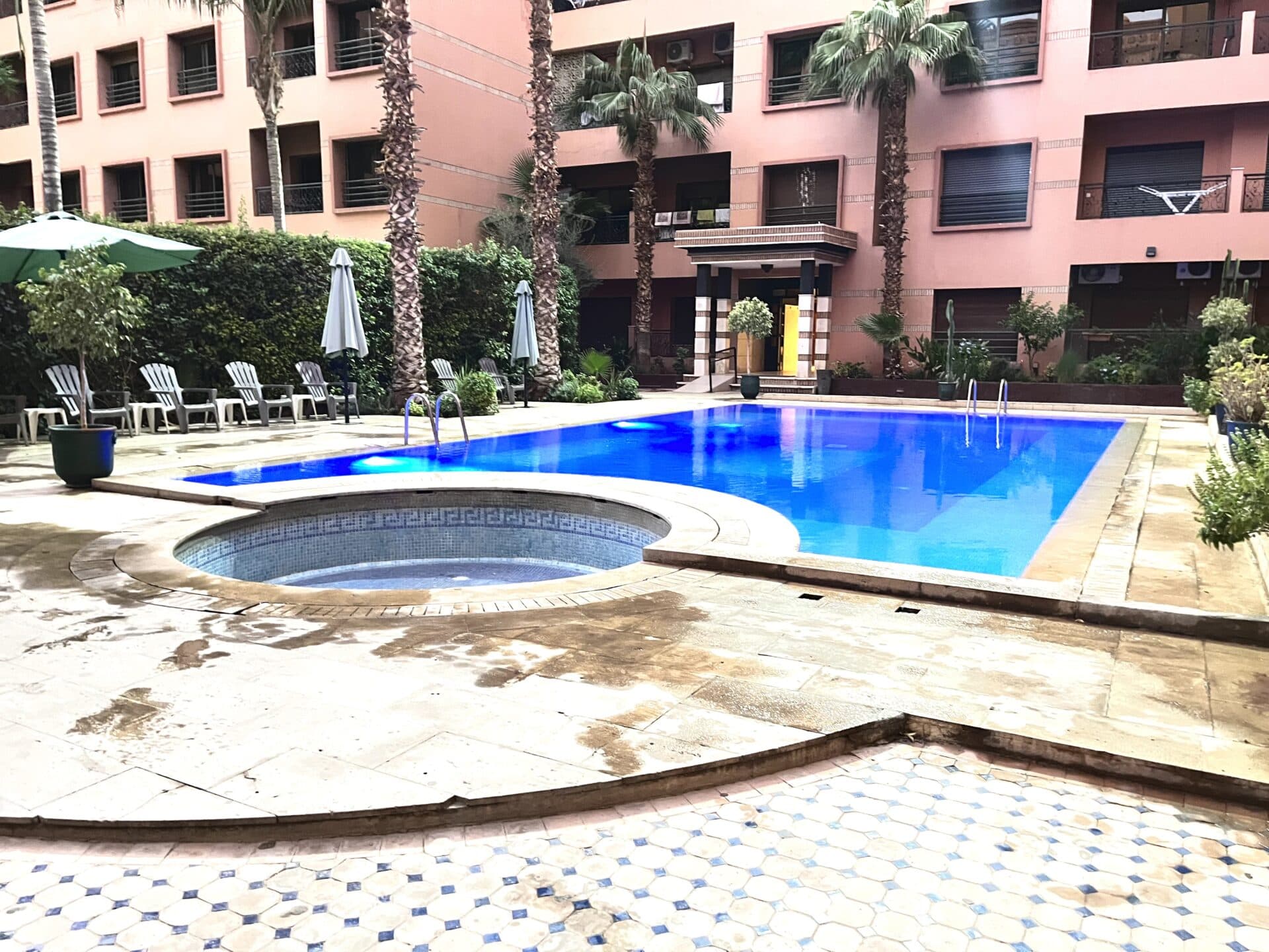 Appartement a renover, dernier etage a vendre a Hivernage, Marrakech