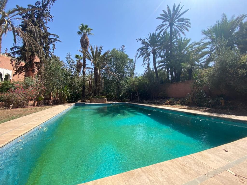 Villa de charme, a renover a vendre a Palmeraie, Marrakech