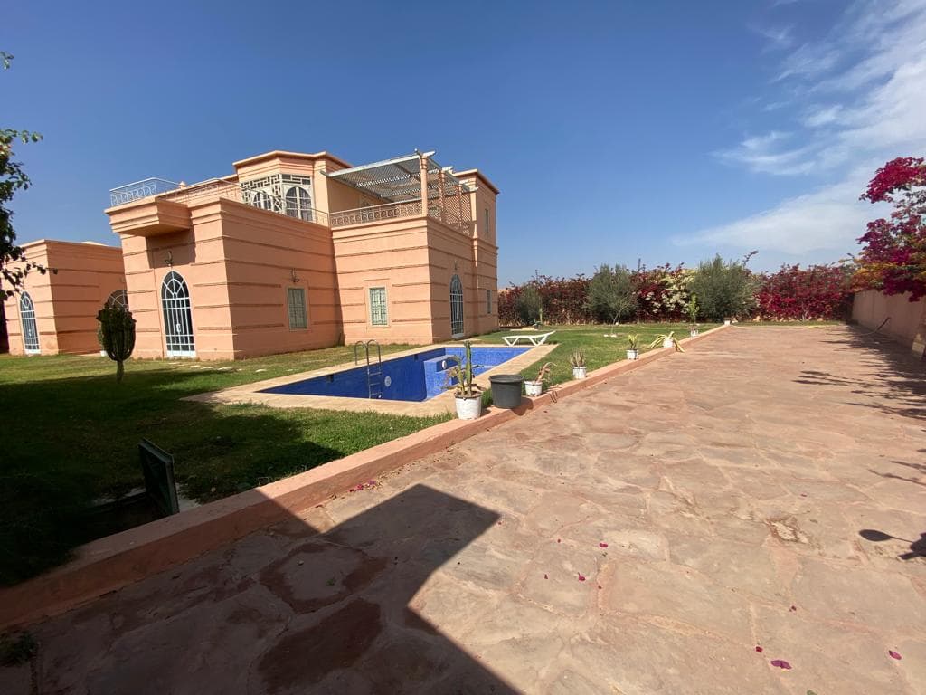 Villa de charme, avec vue Atlas, signee Charles Boccara a vendre a Amelkis, Marrakech