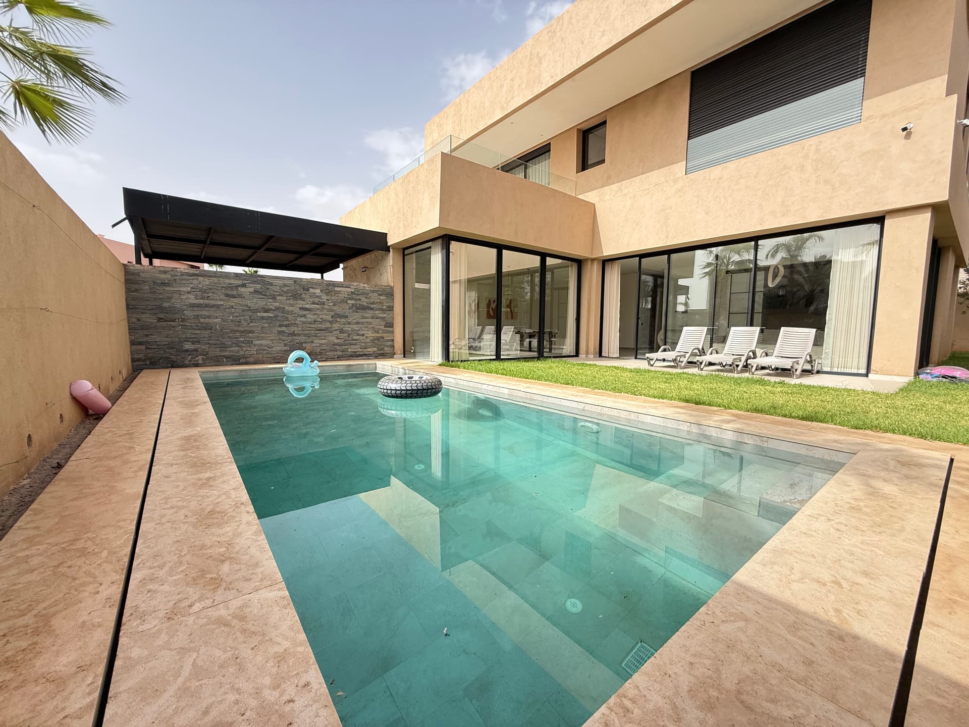 Villa meublée 4 suites avec piscine à vendre à Amelkis, Marrakech